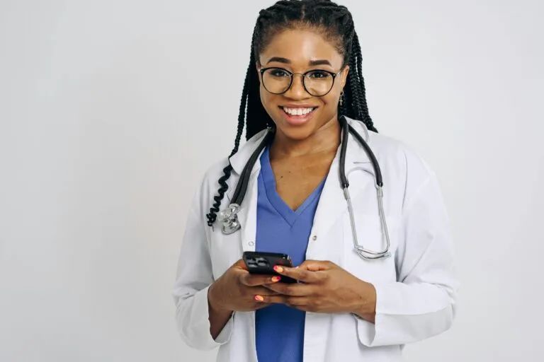 docteur pour téléassistance mobile